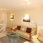 Boarding House Sensenskiin